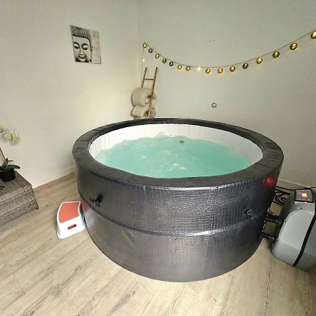 Le Pont T3 Etoile Avec Jacuzzi Apartment Saint-Meloir-des-Ondes Ngoại thất bức ảnh